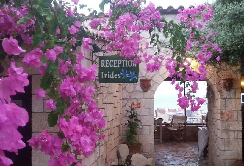 Irides Luxury Studios & Apartments