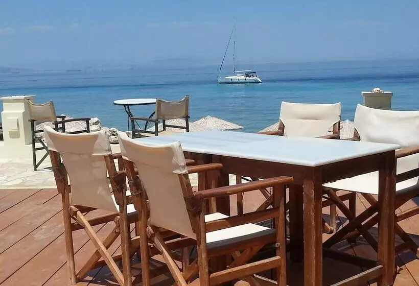 Irides Luxury Studios & Apartments