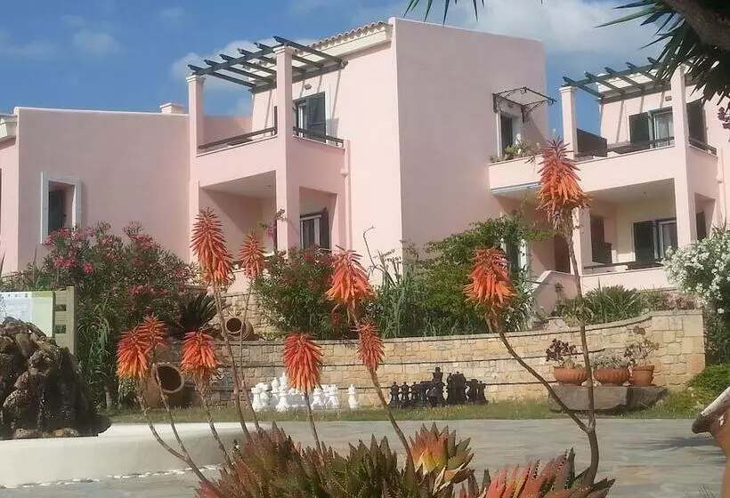 Irides Luxury Studios & Apartments