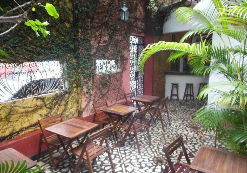 Café Hostel Kebab Salvador