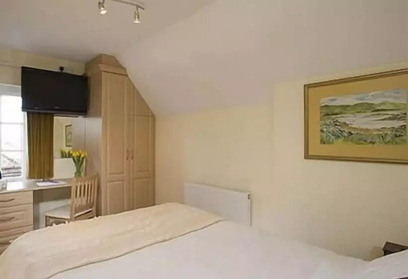 مبيت وإفطار Manston Guest House