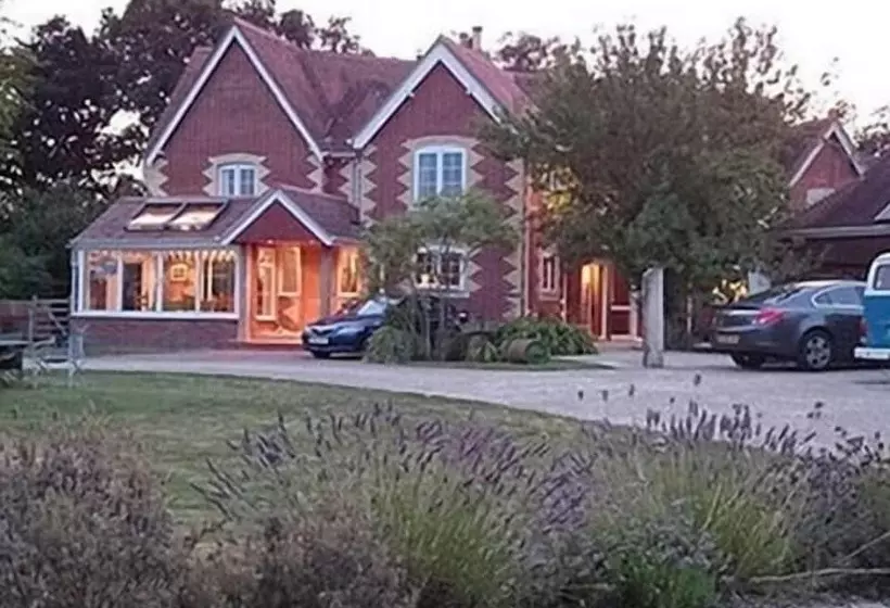 مبيت وإفطار Manston Guest House