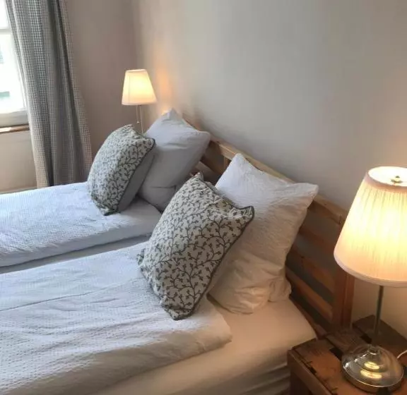 Bed and Breakfast The Bed + Breakfast