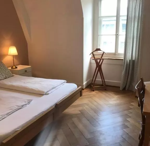 Bed and Breakfast The Bed + Breakfast