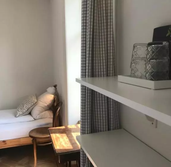 Bed and Breakfast The Bed + Breakfast