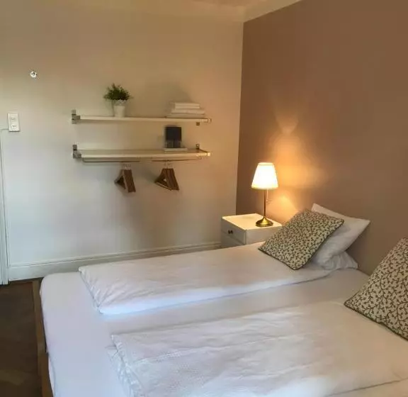 Bed and Breakfast The Bed + Breakfast