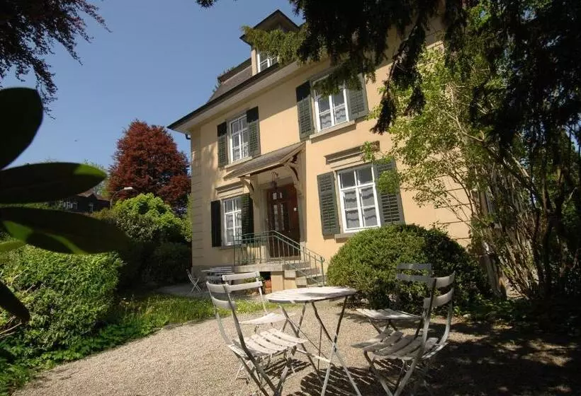 Bed and Breakfast The Bed + Breakfast