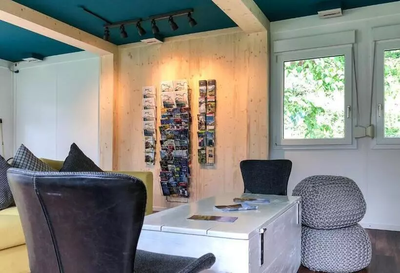 مسافرخانه Riverlodge Tcs Training & Freizeit Ag