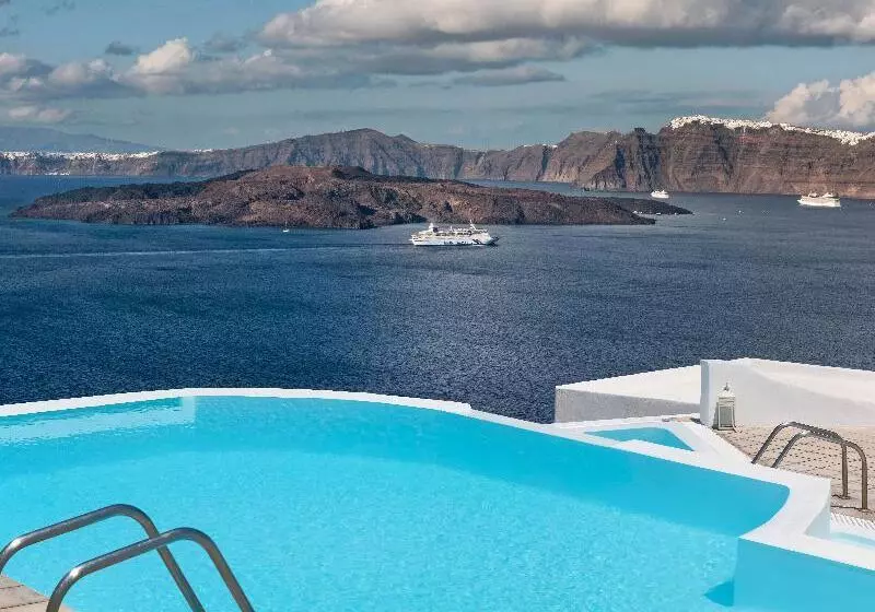 Apanemo Hotel & Suites