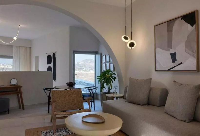 Apanemo Hotel & Suites