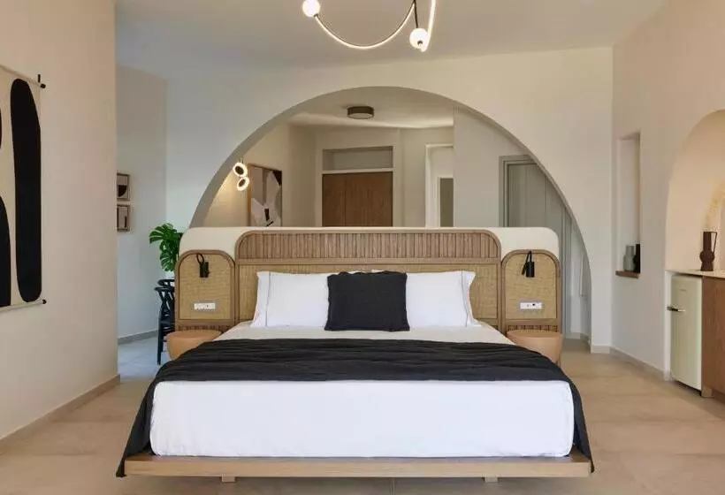 Apanemo Hotel & Suites