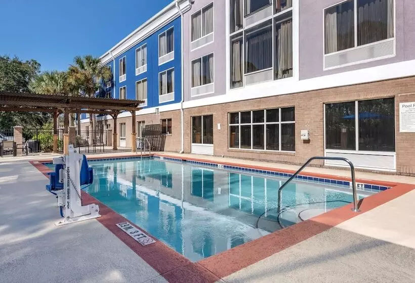 Отель Bw Plus Flagler Beach Area Inn & Suites