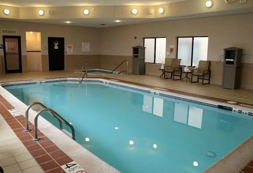 בית מלון כפרי Best Western Plus Omaha Airport Inn