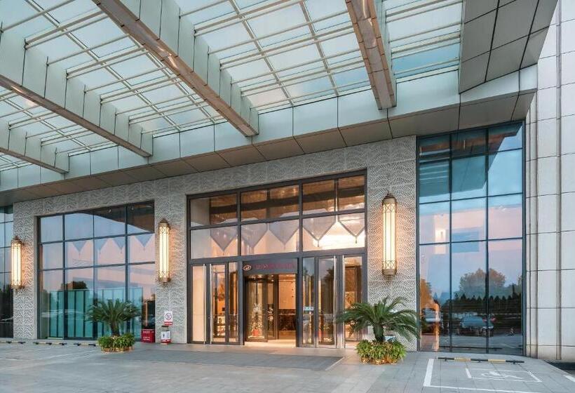 Otel Crowne Plaza Yichang, An Ihg