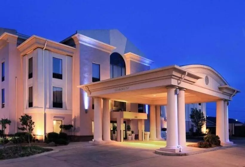 Holiday Inn Express Hotel & Suites Cleveland By Ihg