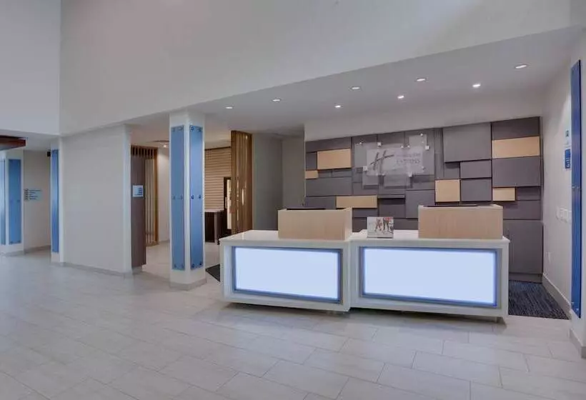 Holiday Inn Express Hotel & Suites Clewiston, An Ihg