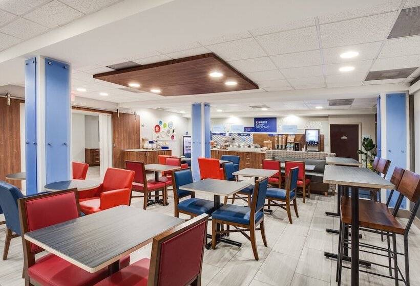 Holiday Inn Express Hotel & Suites Clewiston, An Ihg