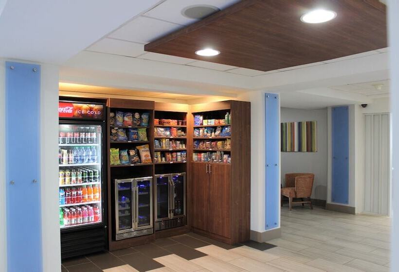 Holiday Inn Express Hotel & Suites Clewiston, An Ihg