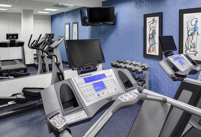 Holiday Inn Express Hotel & Suites Coralville, An Ihg