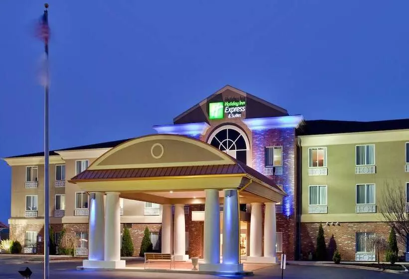 호텔 Holiday Inn Express & Suites Farmington By Ihg