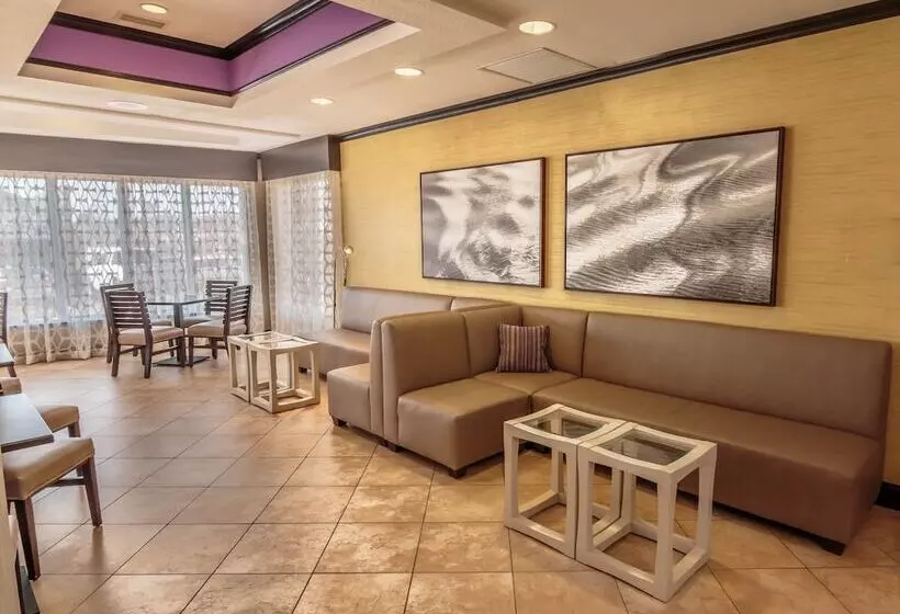 호텔 Holiday Inn Express & Suites Farmington By Ihg