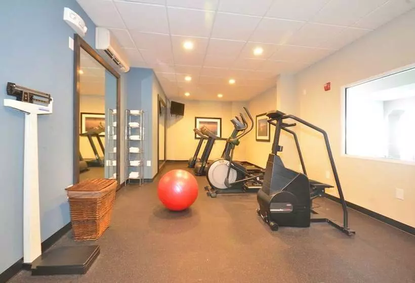 호텔 Holiday Inn Express & Suites Farmington By Ihg