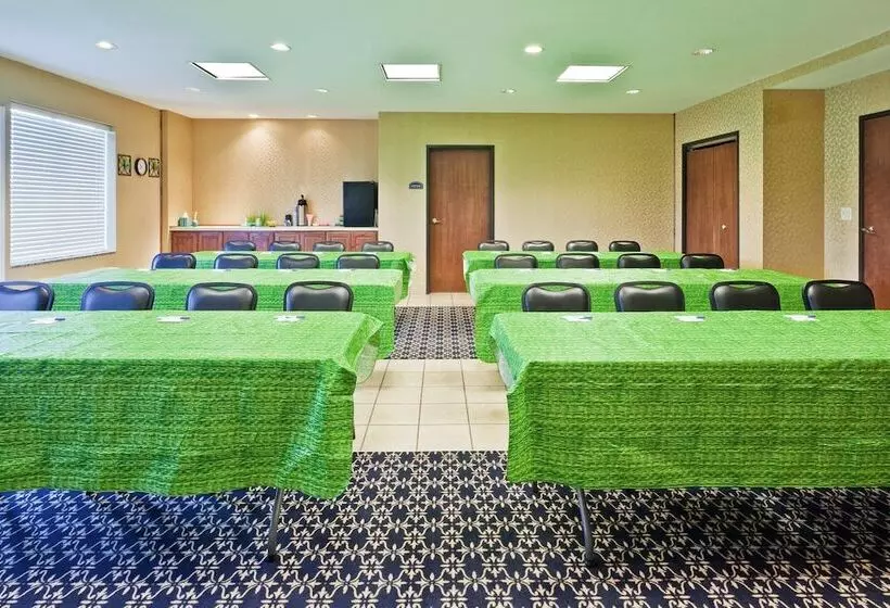 Holiday Inn Express Hotel & Suites Paragould, An Ihg
