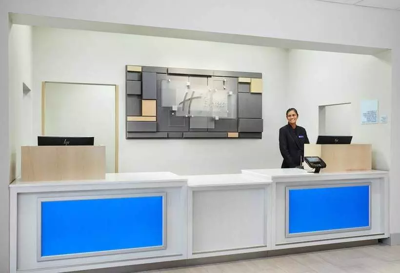 Holiday Inn Express Hotel & Suites Port Richey, An Ihg