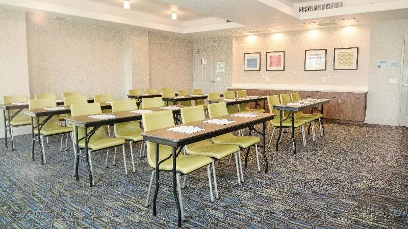 酒店 Holiday Inn Express Porterville, An Ihg