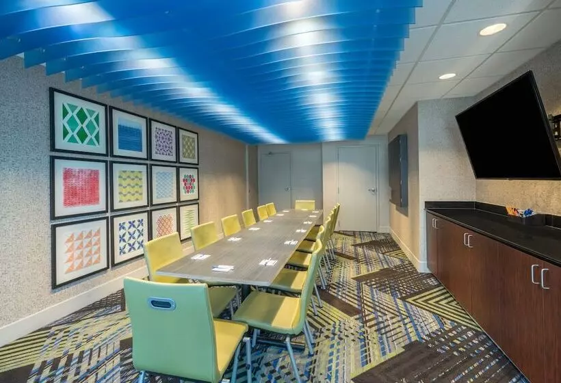 ホテル Holiday Inn Express Radcliff Fort Knox, An Ihg