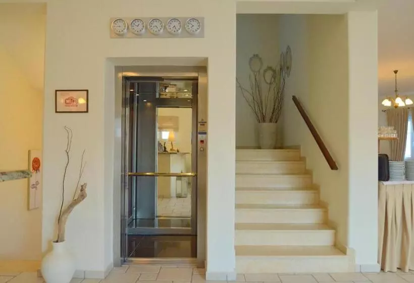 בית מלון כפרי Ostria