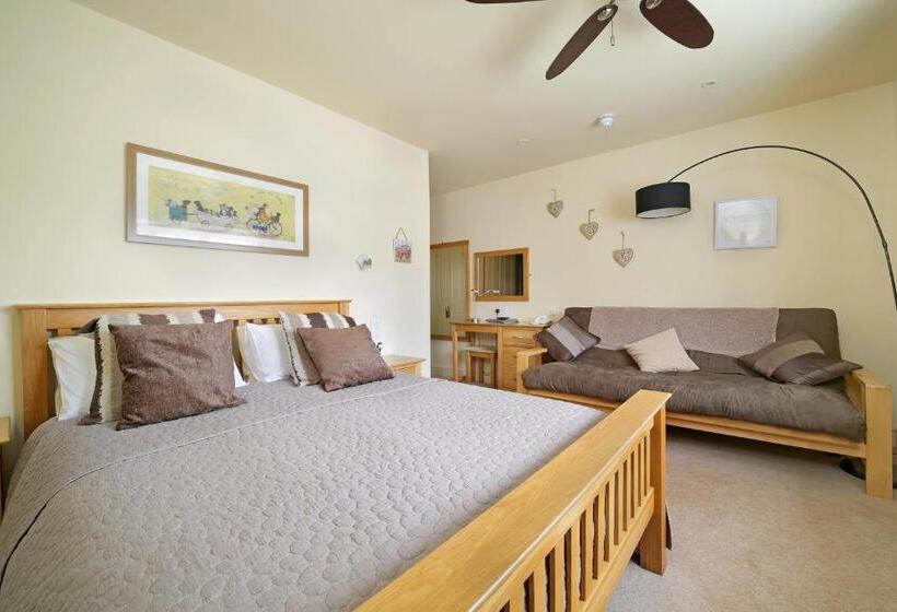 住宿加早餐  The Masons Arms