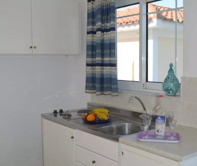 Dryoussa Apartments