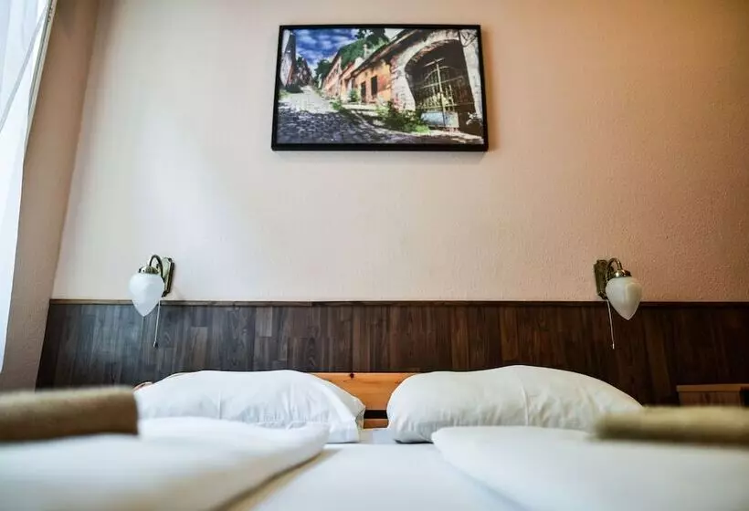 Hotell Corvin Point Rooms And Apartments