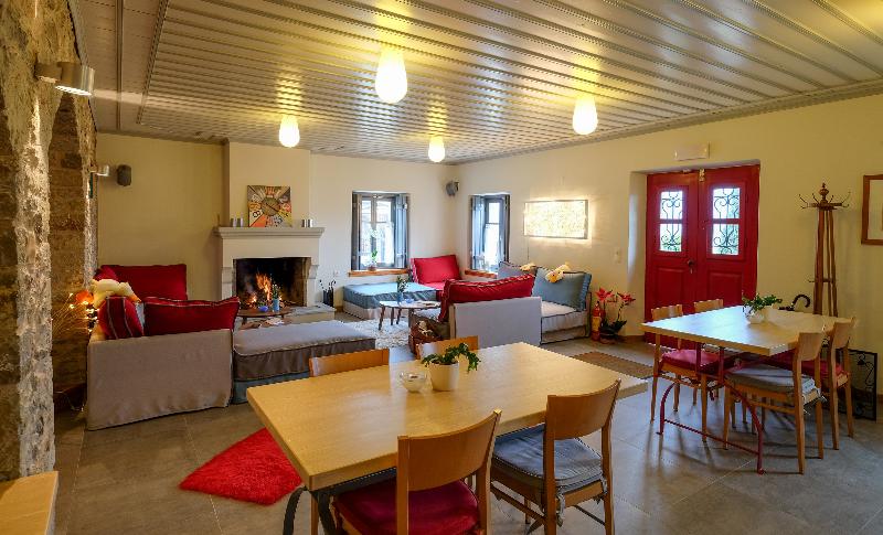 فندق Kyriaki Guesthouse & Suites