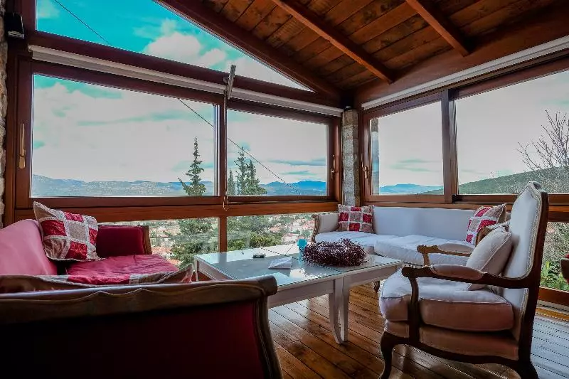 Отель Kyriaki Guesthouse & Suites