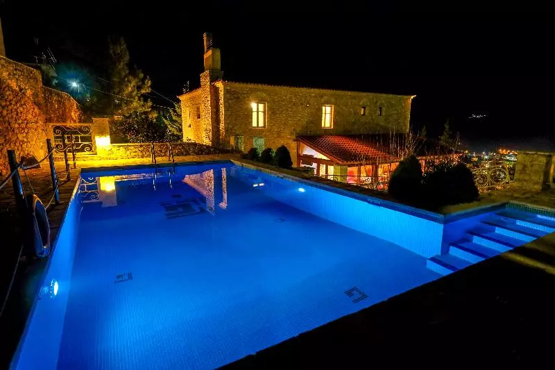 Отель Kyriaki Guesthouse & Suites