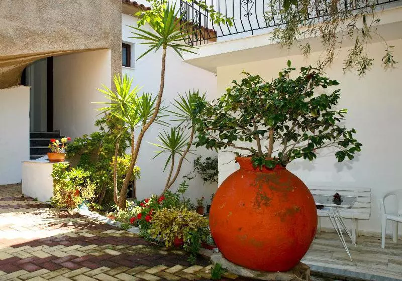 호텔 Hellen Studios