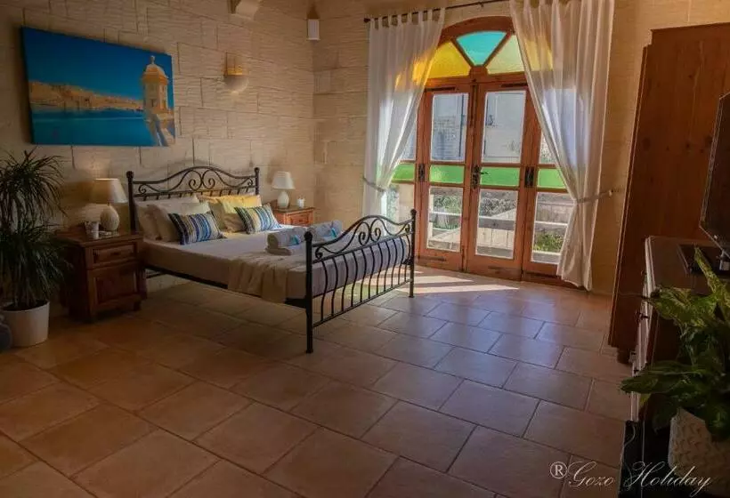تختخواب و صبحانه Lellux Qala
