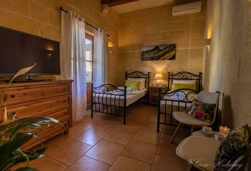 تختخواب و صبحانه Lellux Qala