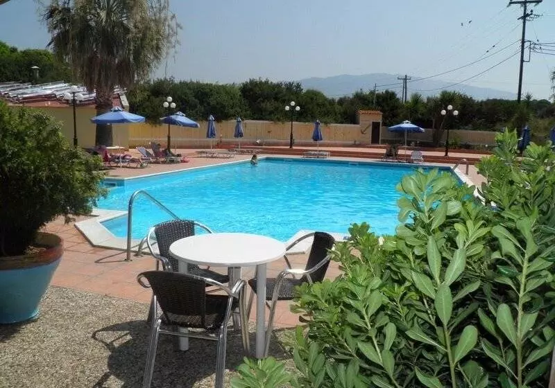 Ammes Hotel & Apartments