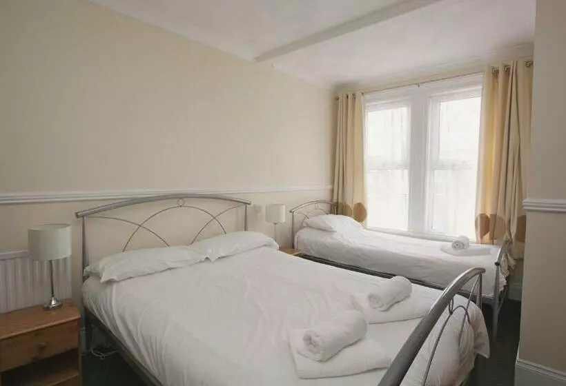 Hotelli All Seasons Lodge