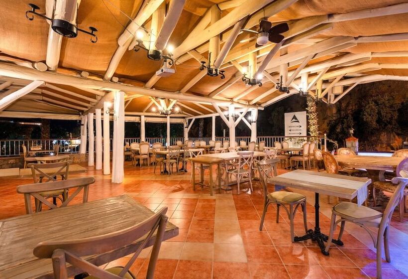 בית מלון כפרי Ata Lagoon Beach