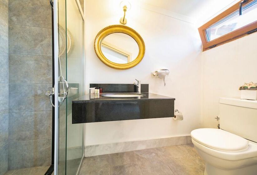 בית מלון כפרי Ata Lagoon Beach