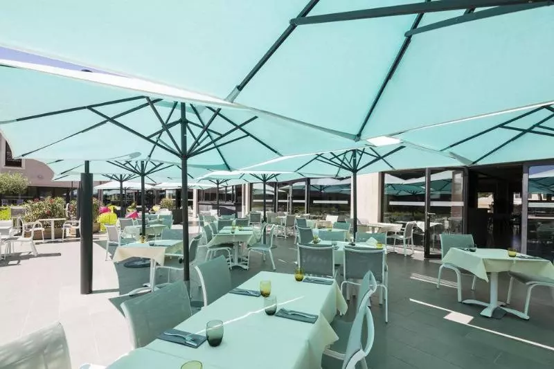 Отель Grand Prix Hôtel & Restaurant