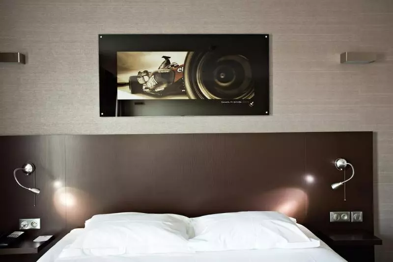 Отель Grand Prix Hôtel & Restaurant