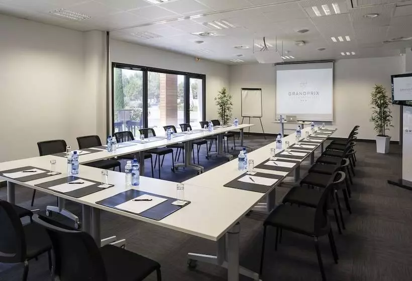 Отель Grand Prix Hôtel & Restaurant