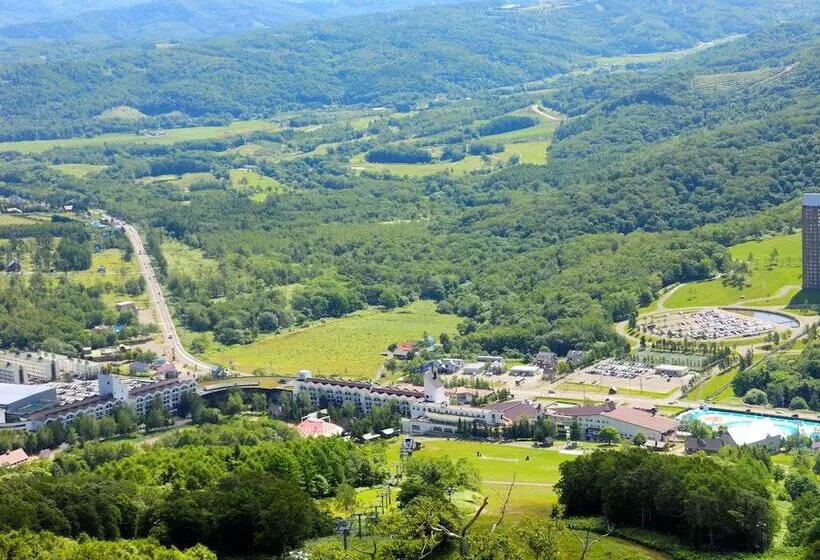 Rusutsu Resort Hotel & Convention
