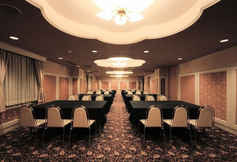 Rusutsu Resort Hotel & Convention