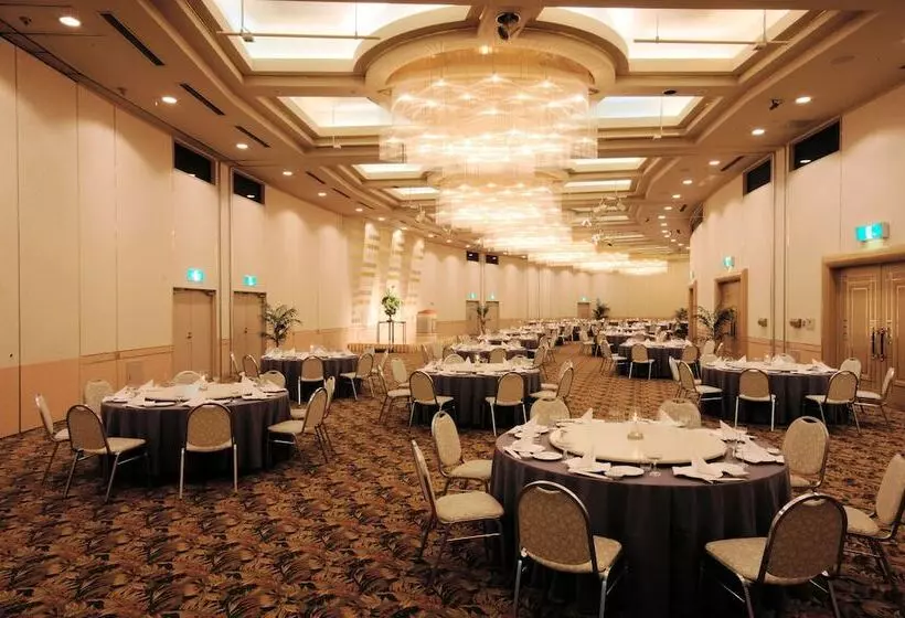 Rusutsu Resort Hotel & Convention